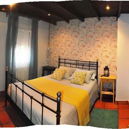 Alvares De Corvera El Ponton