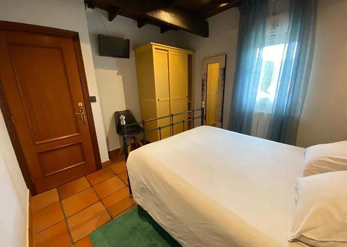 Alvares De Corvera Habitación en casa particular