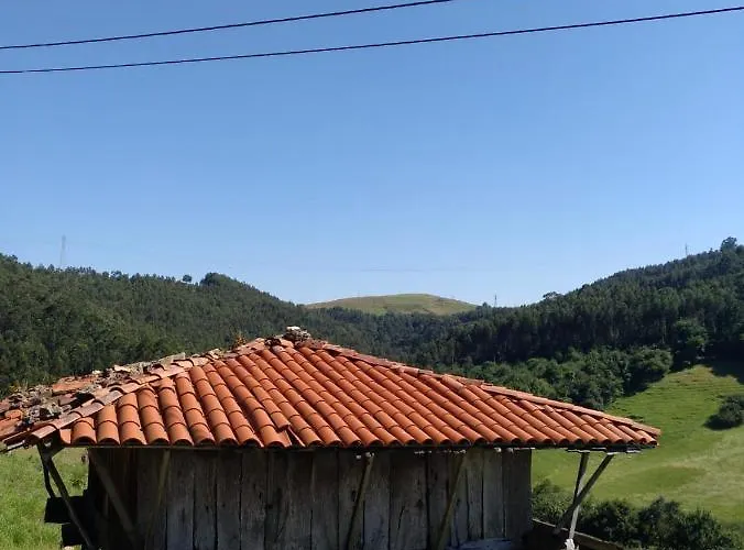 Alvares De Corvera El Ponton